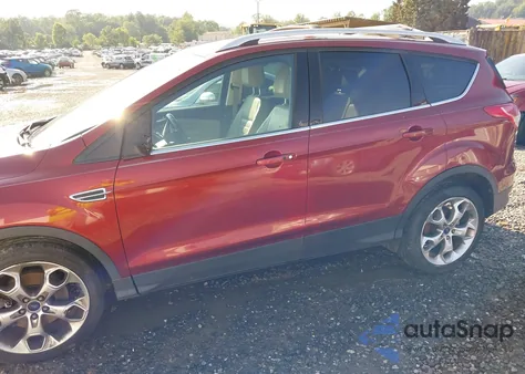 2014 Ford Escape Titanium z USA, uszkodzony, nr VIN 1FMCU9JX5EUB90925